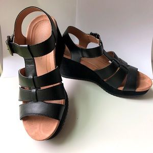 Vionic Black Platform Wedge Heel